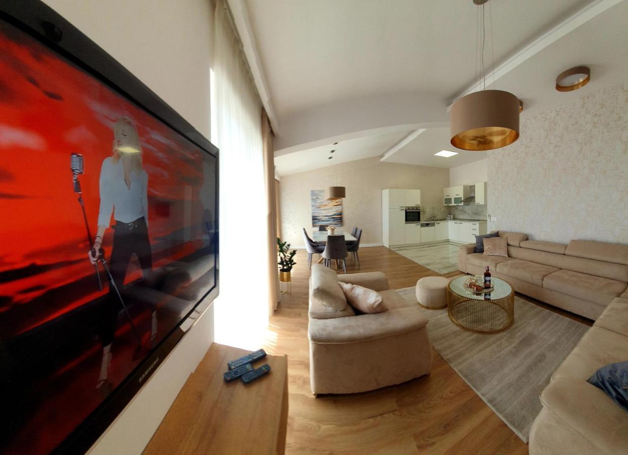 Апартаменты Grey House Макарска Экстерьер фото